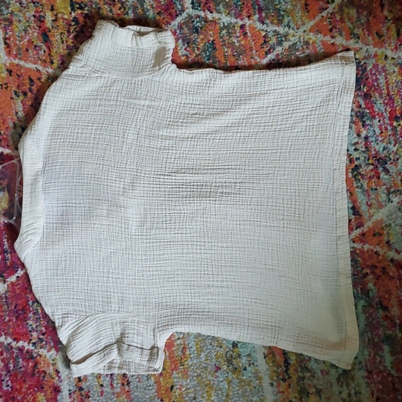 Wonderbody lightweight cotton v-neck short sleeve blouse - Picture 11 of 12